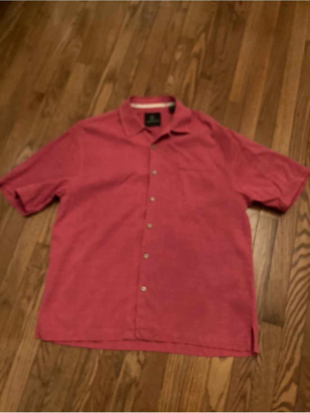 Jamaica Jaxx button down Men’s shirt 100% silk Jaquard short sleeve Red
